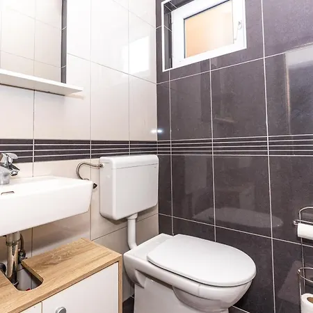 Spacious 2-bedroom With Terrace And Parking * ツァヴタット