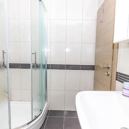 アパート Spacious 2-bedroom With Terrace And Parking *