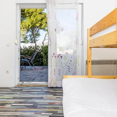 Apartment Spacious 2-bedroom With Terrace And Parking